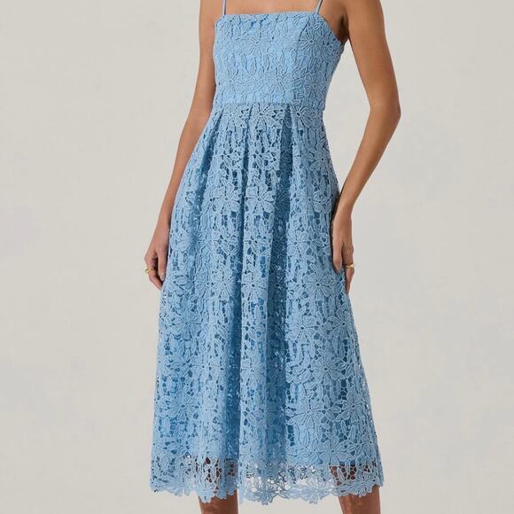 ASTR the Label Blue Lace Midi Dress – Spaghetti Strap Fit & Flare – Size XS - Picture 2 of 7